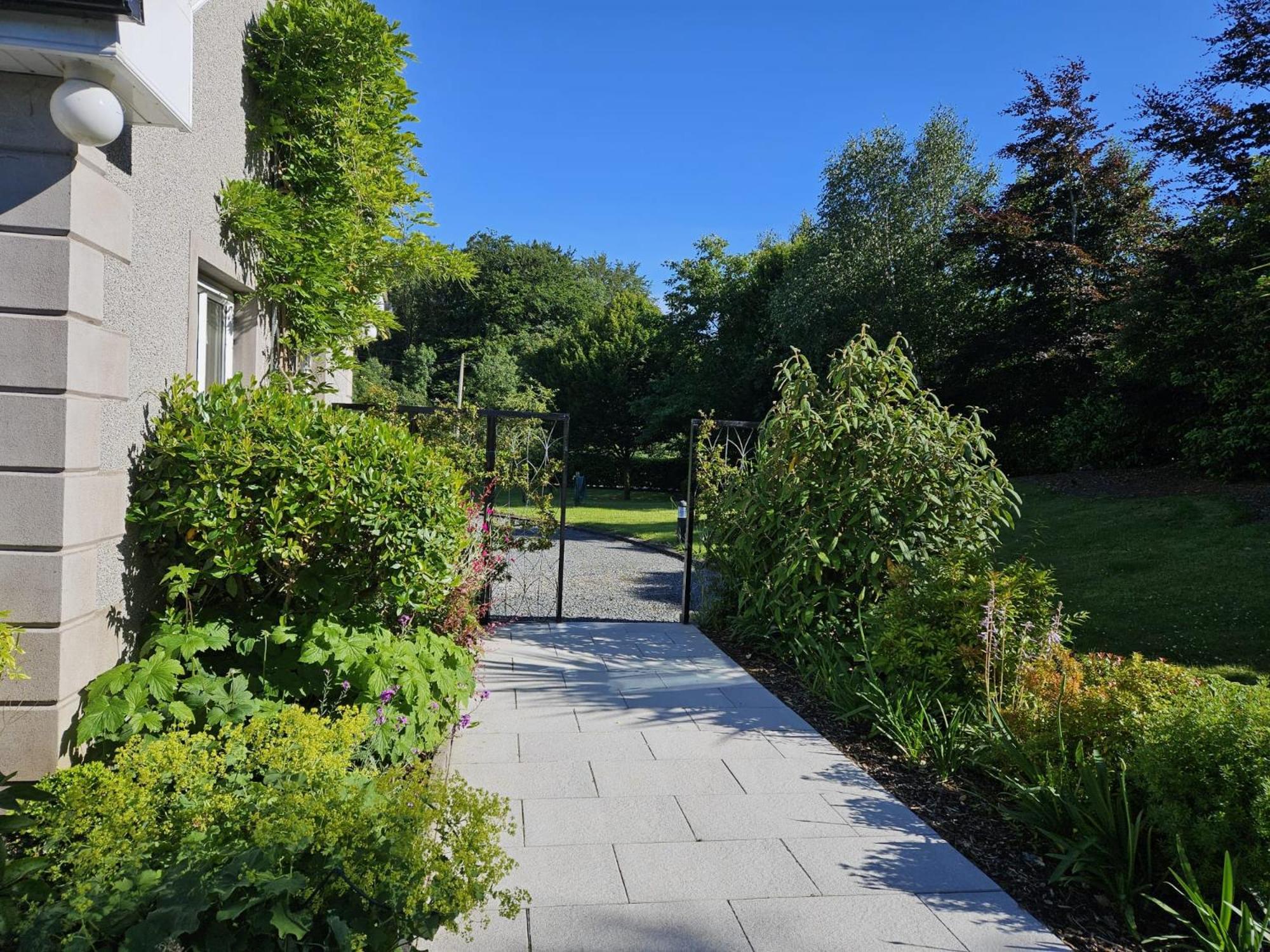 Lynster House Hotell Monaghan Eksteriør bilde